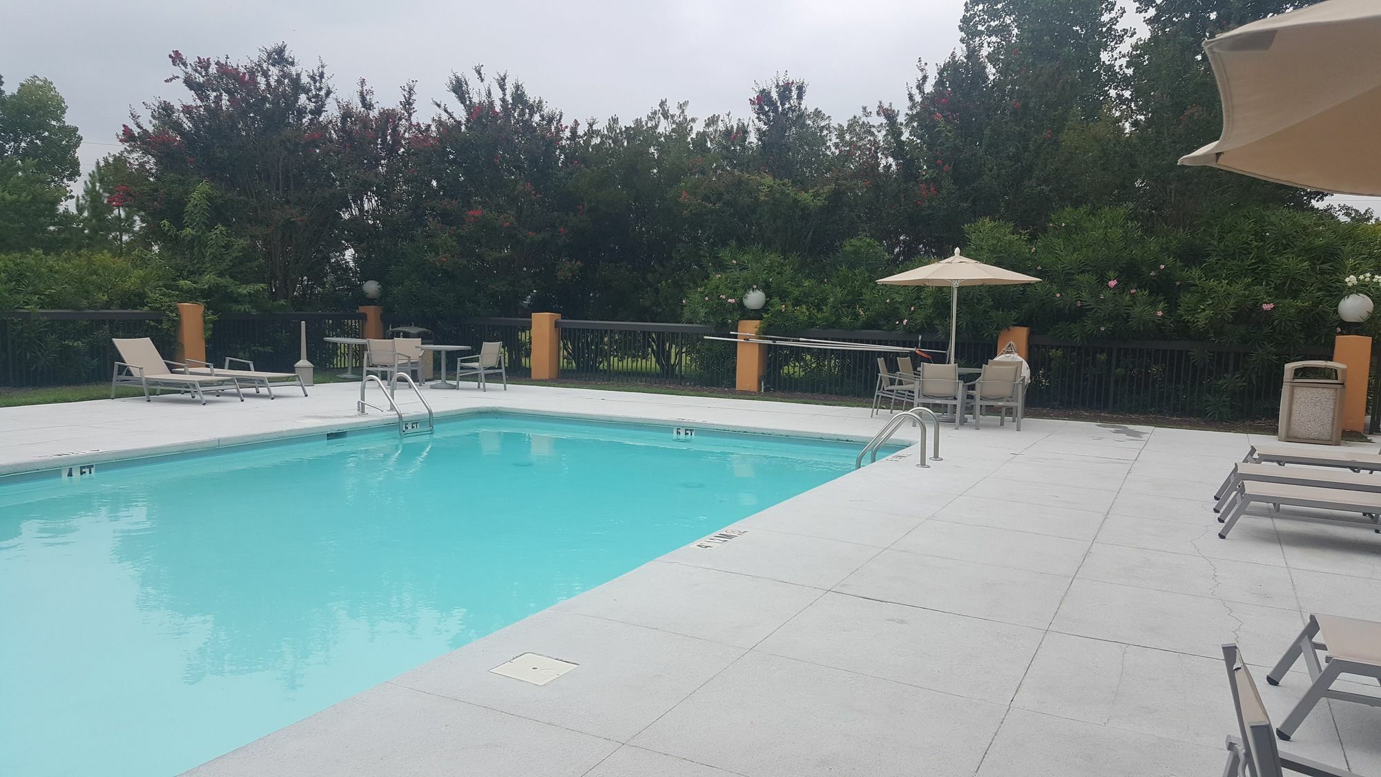 Holiday Inn Express & Suites Wilmington-University Center By Ihg Exteriör bild