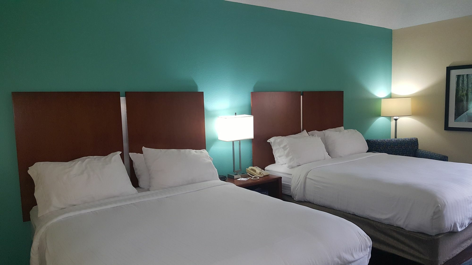 Holiday Inn Express & Suites Wilmington-University Center By Ihg Exteriör bild
